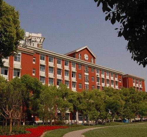 上海工业大学